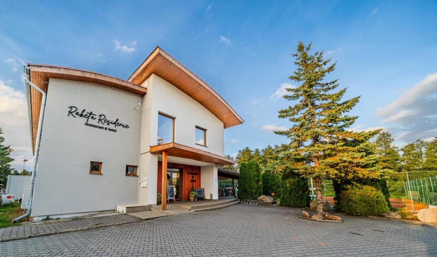 Raketa Residence, Restaurant & Hotel Prievidza Esterno foto