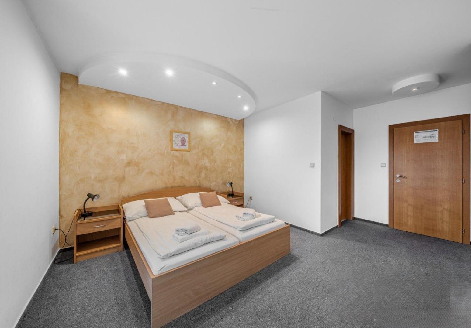 Raketa Residence, Restaurant & Hotel Prievidza Esterno foto