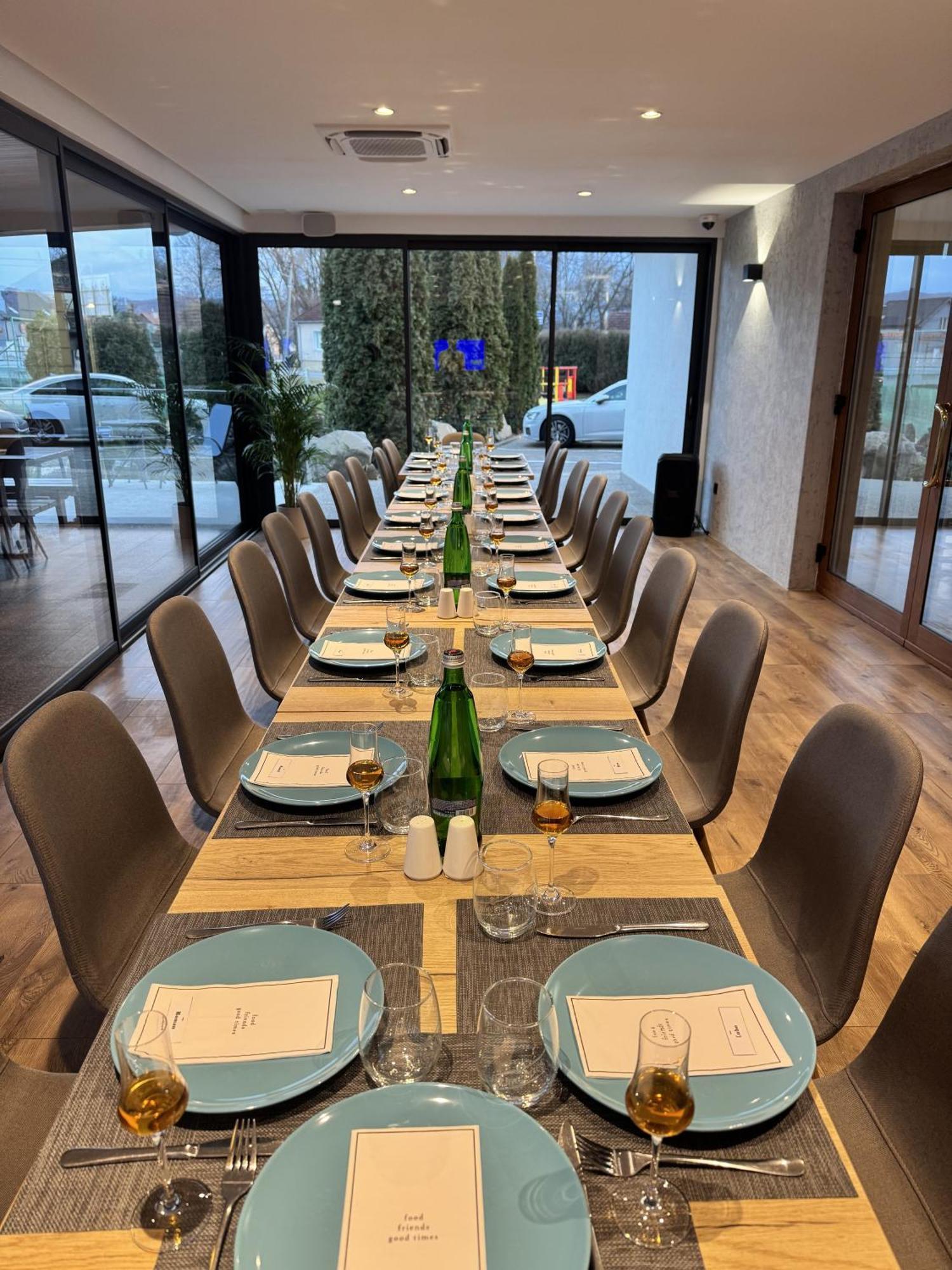 Raketa Residence, Restaurant & Hotel Prievidza Esterno foto